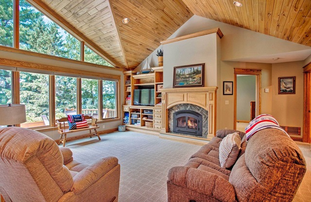 NUEVO-Home w / Kayaks & Dock en Middle Eau Claire Lake