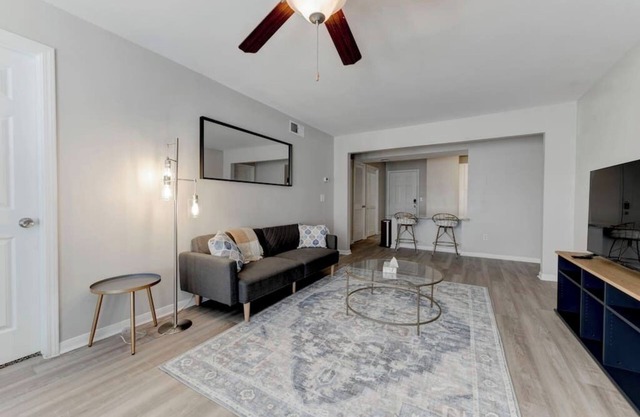 Private Gated 4BR 4BA Home Away From Home Near DT