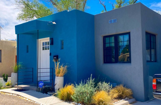 La Casita Glam - NobHill / UNM / KAFB / Ridgecrest