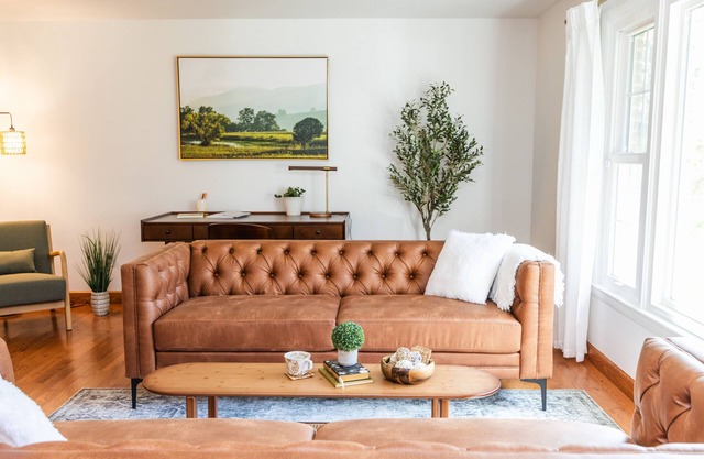 Private near rail trail CREEK fireplc KING bed patio BBQ AC WIFI nature lovers