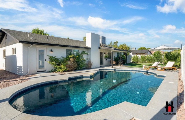 Private Oasis, Pool, Hot Tub, Patio, Near Shopping