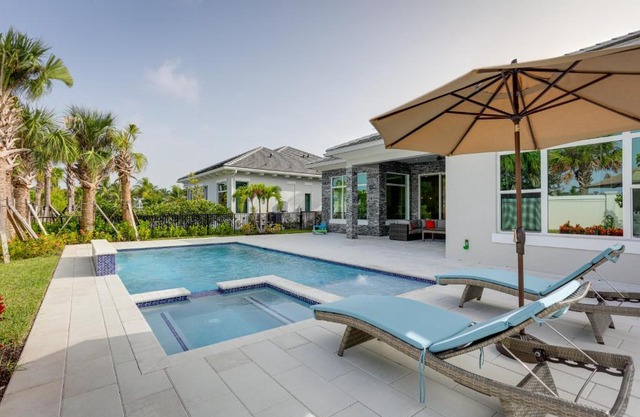 Private Pool and Spa Luxe Palm Beach Gardens Home