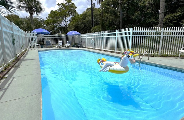 Piscina privada, vista al mar, todas las habitaciones tienen baño privado
