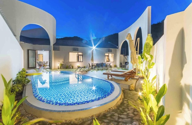 Private Pool Villa in Nature with Sunlight / Large Pool / Free Pickup / BBQ