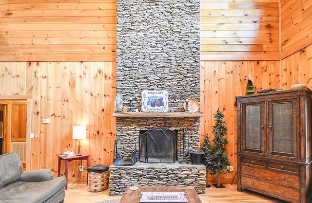 ¡4 millas a Blowing Rock! El hogar de montaña de su familia lejos de casa