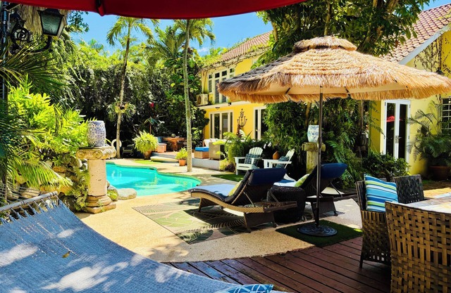 Cozy, private house with local charm.