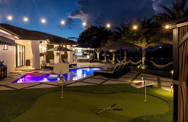 Private Resort Stay - Insta-Worthy Miami Vacation