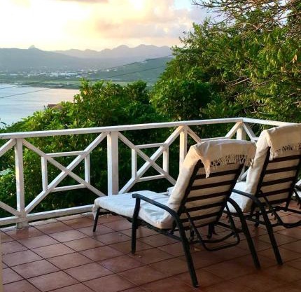 Private Room with Twin Beds AC nr Intl Airpt and Beach