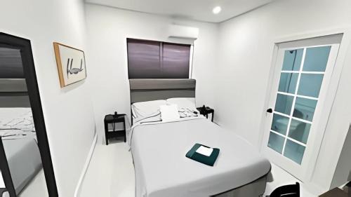 Private Rooms close to Miami Airport - Free parking - 02