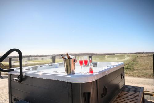 Private Scandinavian Villa with Jacuzzi, Fireplace and Luxury Breakfast near Lund and Malmö