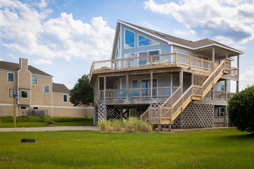 Private Semi-Oceanfront Retreat with Pool & Spa