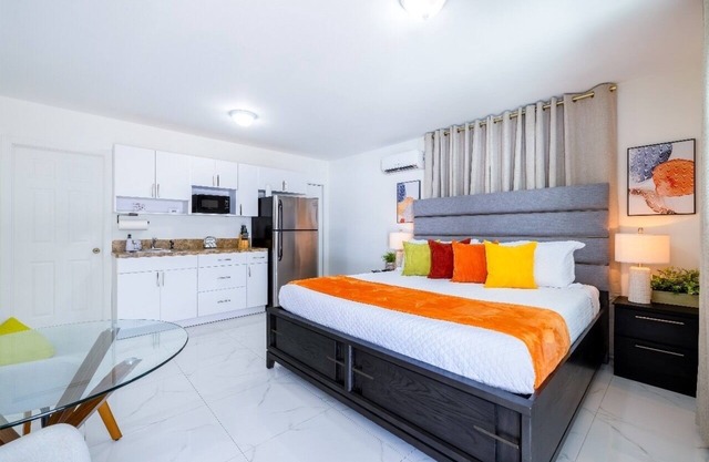 Private Studio, 5 minutes to everything in Miami