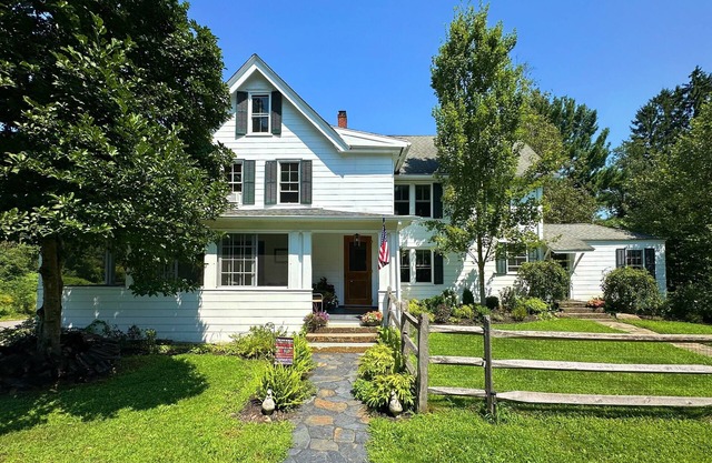 Private Unit in shared 1830 Farmhouse