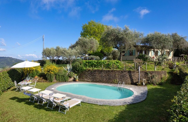 Maravillosa casa de vacaciones privada con WIFI, piscina privada, TV, patio, cerca de Viareggio