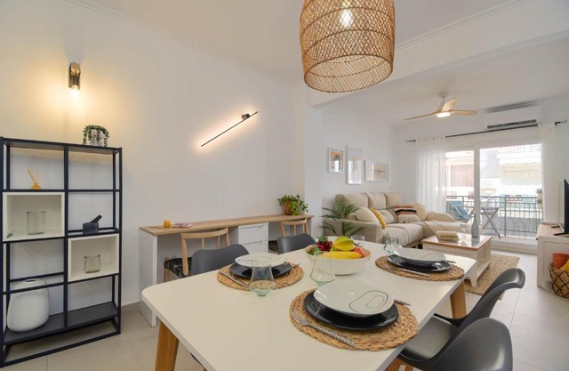 Puerto Mar by Aguilarent