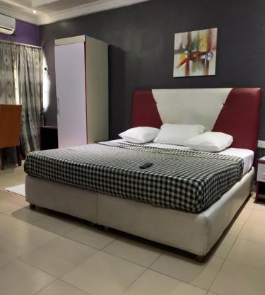 Pulville Boulevard Hotel