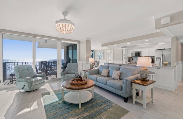 PW405! LUXURY Gulf Front Condo! FREE Beach Chairs!