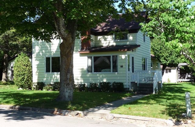 Northport pueblo hogar. ¡Aperturas de otoño, vengan para la mejor época del año!