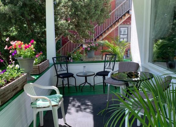 Quaint & Cozy Accommodation