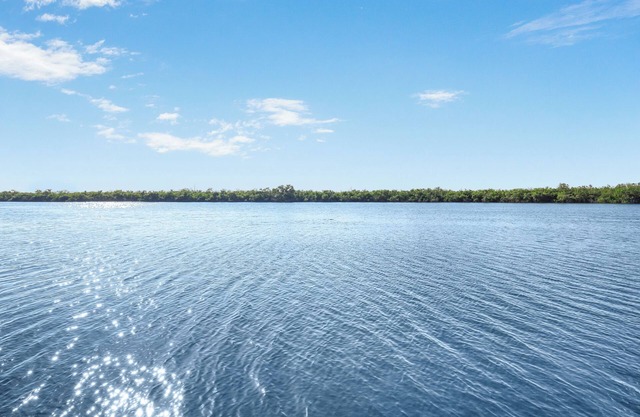 Quaint Naples condo w/ pool & short drive to Marco