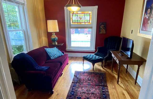 QUAINT VICTORIAN HOUSE