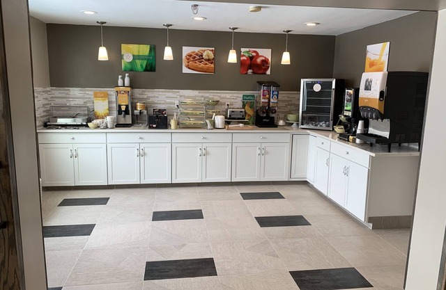 Quality Inn Mishawaka - South Bend