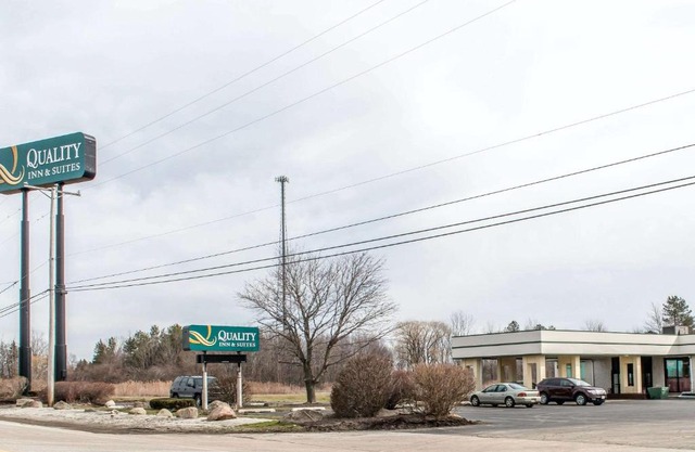 Quality Inn & Suites Fairview - Erie