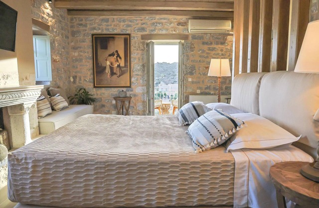 Queen Suite with Panoramic Sea View | Akrolithi Guesthouse