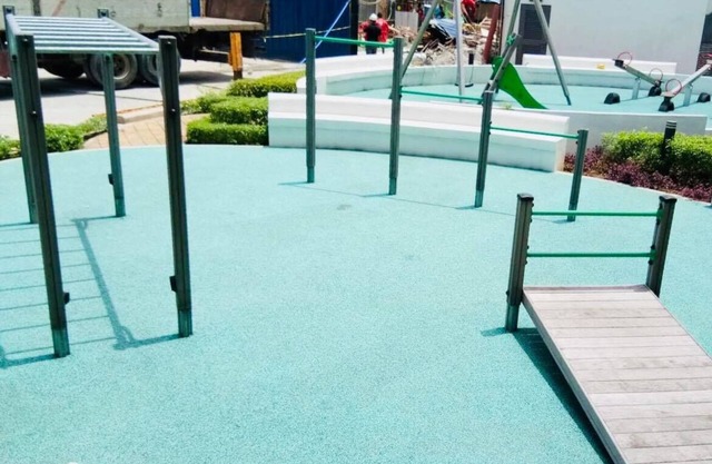 Quezon City Space con Fast WIFI y Netflix