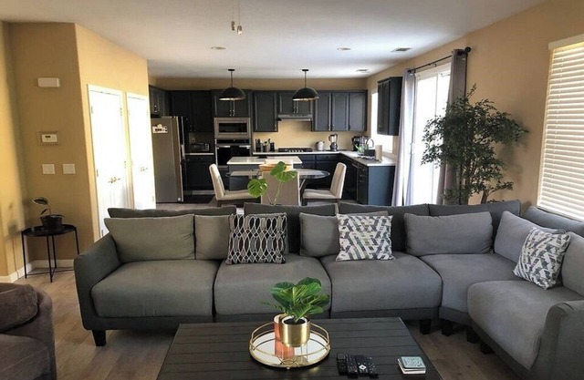 Quiet 1-Bed Room and Private Bath - Ideal for Travel Nurse