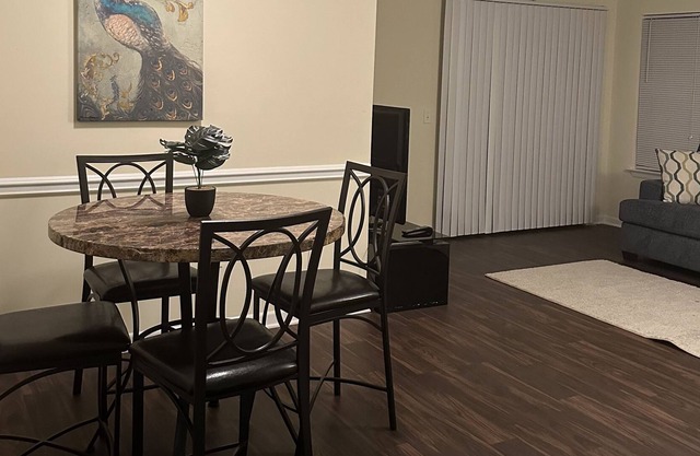 Quiet 2BD Apt Near the Interstate Shopping and Dining