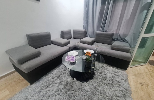 Quiet apartment near the sea