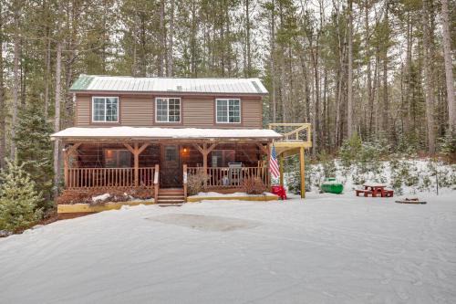 Quiet Cabin on 5 Acres Less Than 2 Mi to Chain O Lakes