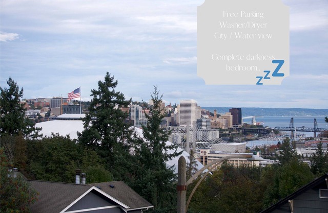 Quiet condo Steps to Tacoma Dome~Bay & City VIEWS!