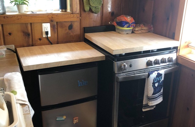 Quiet Corey Cove One Bedroom Cabin With Otsego Lake Views, Close to Skiing