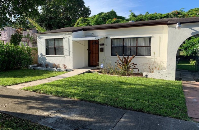 ¡Casa tranquila cerca de los puntos calientes de Miami!