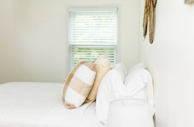 Quiet Nature Getaway // minutes to Whispering Hollow Estate