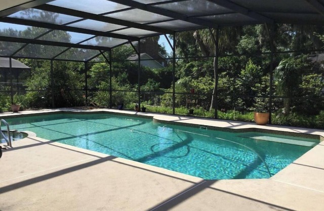 Quiet Oasis in Lovely Neighborhood