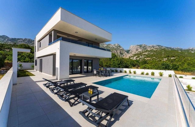 Piscina tranquila Villa Silente