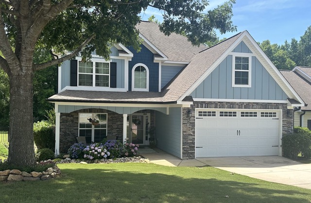 Maravillosa casa de campo inspirada en la casa Tudor Branch de 4 dormitorios.
