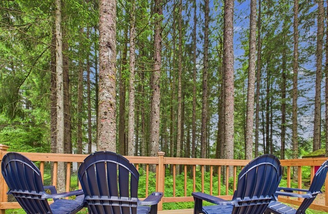 Quiet Retreat Near Glacier w/ Deck & Forest Views