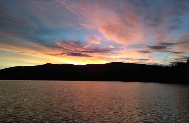 Tranquila casa frente al mar en Lees Pond / 10 minutos en coche hasta el lanzamiento del barco Winnipesaukee