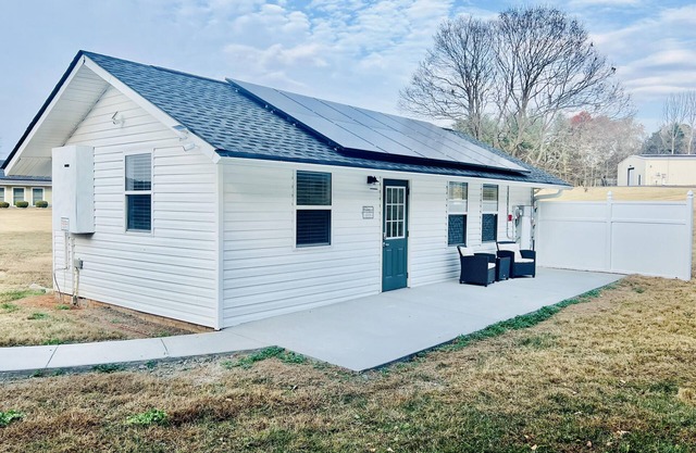 Quite Comfy Tiny Home in Rockford #TinyRock