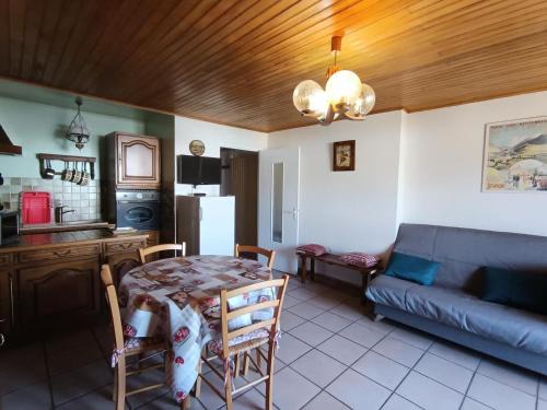 Résidence Alpet I - Petit prix au coeur village! Parking, balcon sud MAE-9184