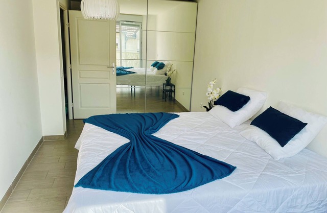 Résidence Napée Aéroport Cdg- Parc des Expositions - À 18 km de Paris RER B