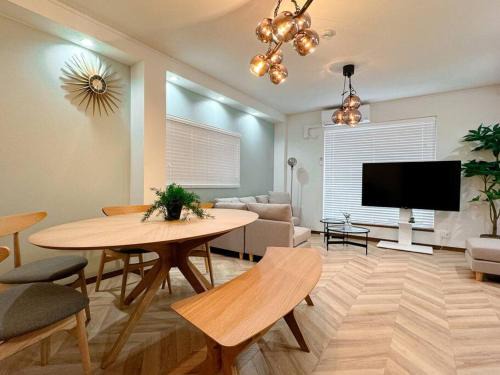 R 新大阪 FUJI サウナ付きの5LDK 3つのお風呂でグループで楽しめます。