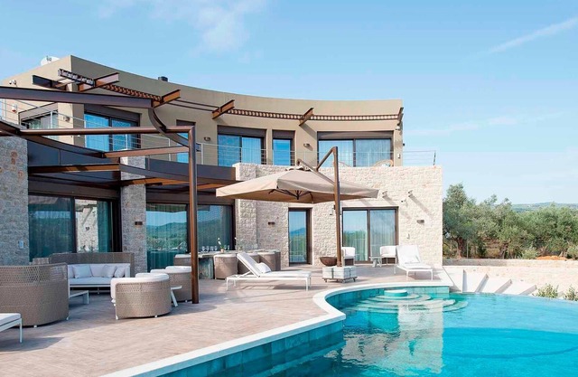 R 1467 Althaea Villa BlueVillas