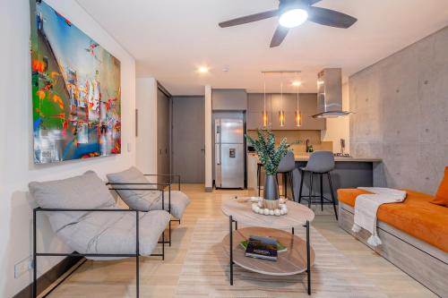 R211 Loft with large balcony, infinity pool and spa