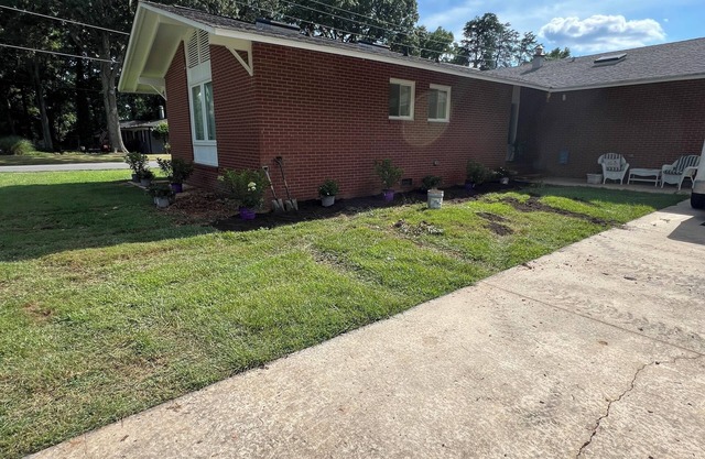 Race City Pit Stop a charming MCM 4-bdrm house with WiFi and AC in Mooresville