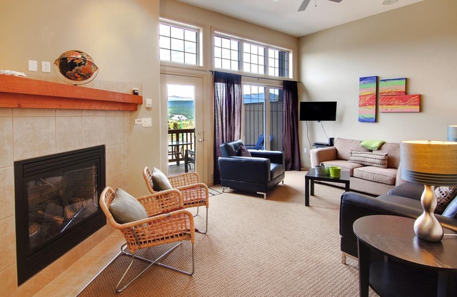 Radium Vacation Rental 3 Bedroom Townhome with Views